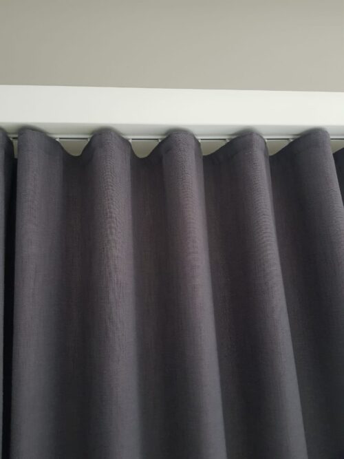 Wave hook curtain