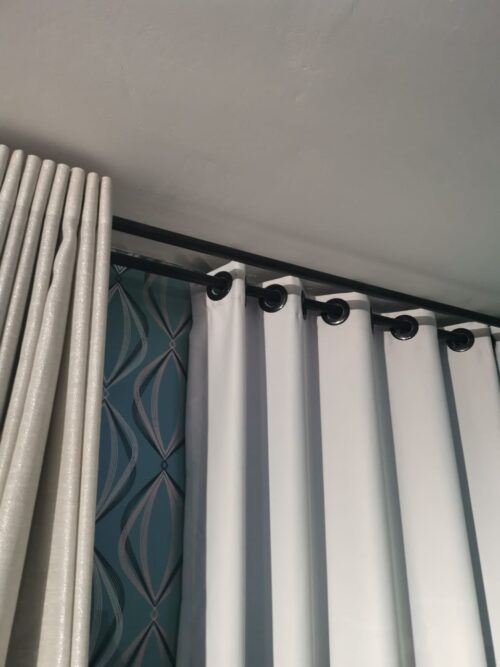 Eyelet double curtain